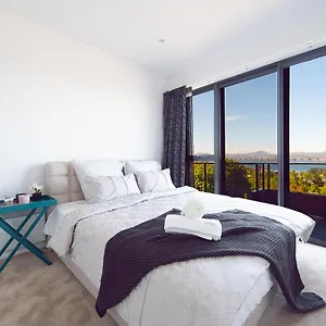 http://la-vie-luxury-bay-view.top-hotels-hobart.com